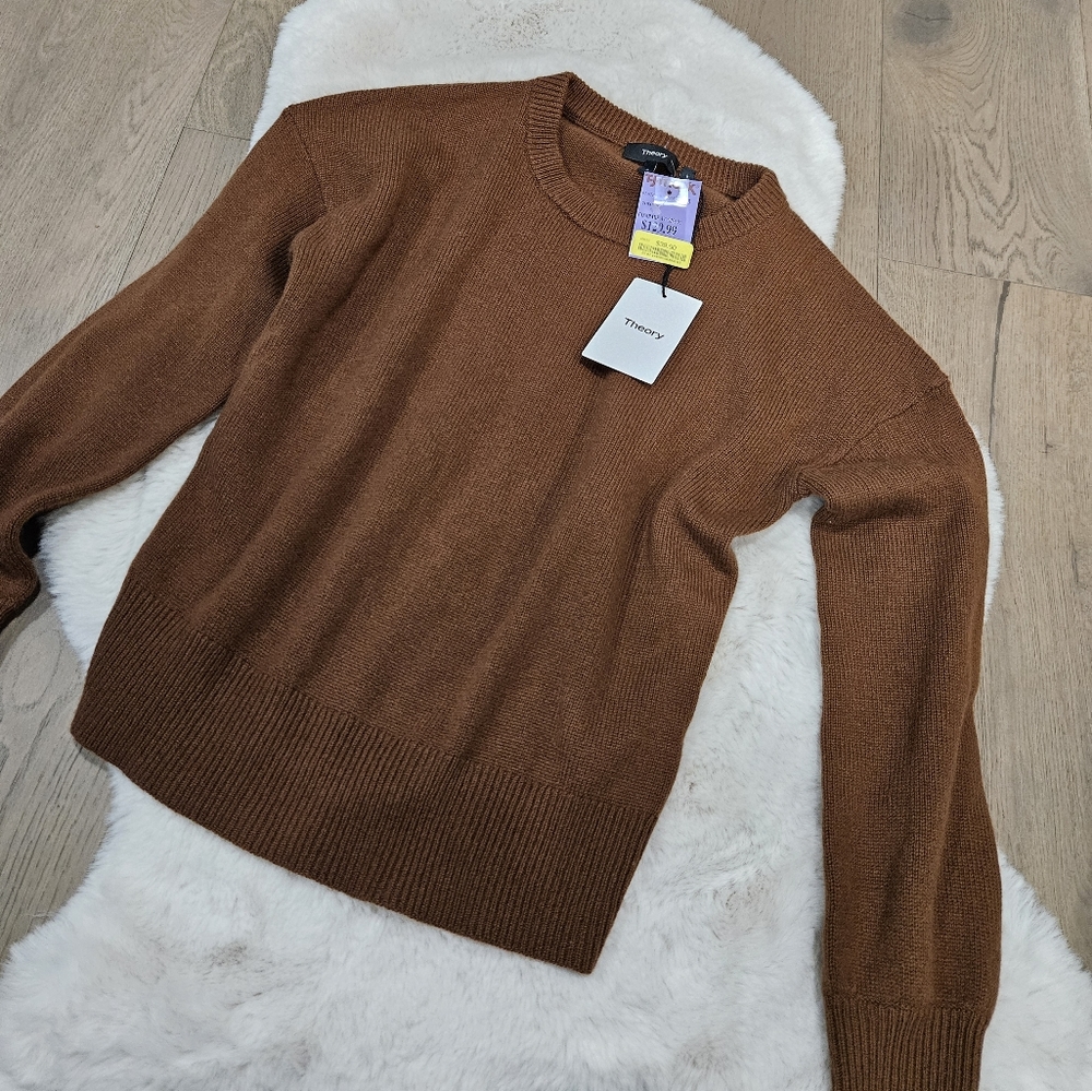Theory cashmere sweater nwt size S